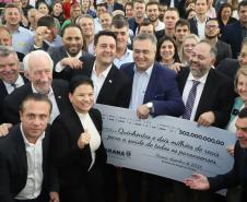 O governador Carlos Massa Ratinho Junior liberou nesta terça-feira (10) um pacote de R$ 502 milhões em investimentos para fortalecer a estratégia de regionalização dos serviços de saúde no Paraná.