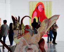 Centro Cultural Teatro Guaíra - CCTG - Guairinha - Ninguém Dirá Que É Tarde Demais, com Arlete Salles e Edwin Luisi – Arlete Salles retorna aos palcos ao lado de Edwin Luisi em uma peça que explora o amor na terceira idade, ambientada no isolamento social da pandemia de Covid-19.