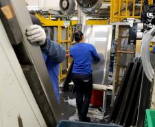 Começo do ano empregado: Agências do Trabalhador iniciam 2025 com 9,7 mil vagas