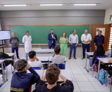Volta às aulas e entrega de kits escolares