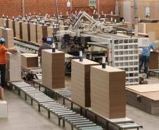 Acima da média nacional, indústria do Paraná cresce 4,2% em 2024