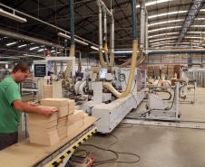 Acima da média nacional, indústria do Paraná cresce 4,2% em 2024