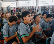 Com investimento de R$ 12,7 milhões, Estado inaugura o Colégio Aníbal Khury em Guaratuba
