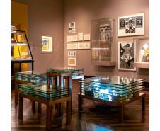 Museu Paranaense (MUPA) - Mostra “Ephemera/Perpétua” – Com caráter amplamente multidisciplinar, a exposição Ephemera/Perpétua traz mais de 180 peças do acervo do Museu Paranaense, que é um dos mais importantes da América Latina nos campos da antropologia, arqueologia e história.