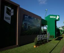 https://www.aen.pr.gov.br/Noticia/Governo-entrega-R-27-milhoes-em-equipamentos-para-colegios-agricolas-durante-o-Show-Rural