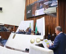 O secretário-chefe da Casa Civil, João Carlos Ortega, representando o governador Carlos Massa Ratinho Junior, entregou a Mensagem do Executivo ao Legislativo , um documento de 335 páginas que detalha os projetos, investimentos e resultados alcançados no ano passado, além dos objetivos para 2025.