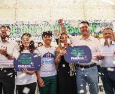 O governador Calos Massa Ratinho Junior iniciou nesta segunda-feira (10) a entrega dos 209 novos ônibus escolares adquiridos para uso no programa Caminho da Escola.