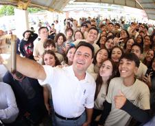O governador Calos Massa Ratinho Junior iniciou nesta segunda-feira (10) a entrega dos 209 novos ônibus escolares adquiridos para uso no programa Caminho da Escola.