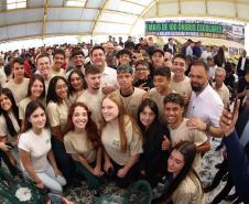 O governador Calos Massa Ratinho Junior iniciou nesta segunda-feira (10) a entrega dos 209 novos ônibus escolares adquiridos para uso no programa Caminho da Escola.