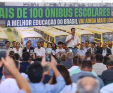 O governador Calos Massa Ratinho Junior iniciou nesta segunda-feira (10) a entrega dos 209 novos ônibus escolares adquiridos para uso no programa Caminho da Escola.