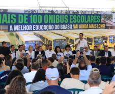 O governador Calos Massa Ratinho Junior iniciou nesta segunda-feira (10) a entrega dos 209 novos ônibus escolares adquiridos para uso no programa Caminho da Escola.