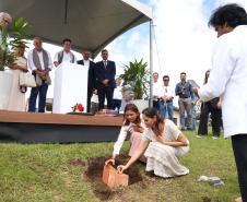 O governador Carlos Massa Ratinho Junior participou nesta sexta-feira (21), em Campina Grande do Sul, na Região Metropolitana de Curitiba, do lançamento da pedra fundamental da primeira fábrica de nanofertilizantes do Brasil.
