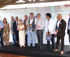 O governador Carlos Massa Ratinho Junior participou nesta sexta-feira (21), em Campina Grande do Sul, na Região Metropolitana de Curitiba, do lançamento da pedra fundamental da primeira fábrica de nanofertilizantes do Brasil.