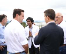 O governador Carlos Massa Ratinho Junior participou nesta sexta-feira (21), em Campina Grande do Sul, na Região Metropolitana de Curitiba, do lançamento da pedra fundamental da primeira fábrica de nanofertilizantes do Brasil.