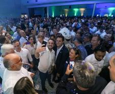 O governador Carlos Massa Ratinho Junior anunciou nesta quinta-feira (13) a liberação de R$ 1,2 bilhão para a saúde pública do Estado, durante o evento Saúde em Movimento, em Foz do Iguaçu, na região Oeste.