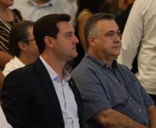 O governador Carlos Massa Ratinho Junior anunciou nesta quinta-feira (13) a liberação de R$ 1,2 bilhão para a saúde pública do Estado, durante o evento Saúde em Movimento, em Foz do Iguaçu, na região Oeste.