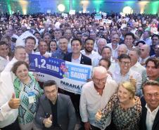 O governador Carlos Massa Ratinho Junior anunciou nesta quinta-feira (13) a liberação de R$ 1,2 bilhão para a saúde pública do Estado, durante o evento Saúde em Movimento, em Foz do Iguaçu, na região Oeste.