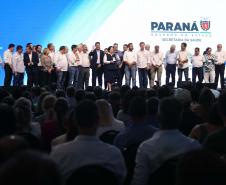 O governador Carlos Massa Ratinho Junior anunciou nesta quinta-feira (13) a liberação de R$ 1,2 bilhão para a saúde pública do Estado, durante o evento Saúde em Movimento, em Foz do Iguaçu, na região Oeste.