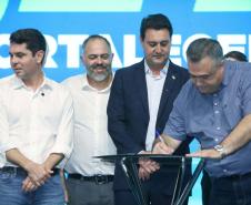 O governador Carlos Massa Ratinho Junior anunciou nesta quinta-feira (13) a liberação de R$ 1,2 bilhão para a saúde pública do Estado, durante o evento Saúde em Movimento, em Foz do Iguaçu, na região Oeste.