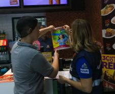 O Governo do Estado fará um pente-fino no programa Nota Paraná para combater eventuais irregulares cometidas por entidades sociais beneficiadas com a doação de notas fiscais. Marta Gambini , Auditora Fiscal da Receita do Estado do Paraná, responsável pela Nota Paraná realizada fiscalizacao na regiao oeste do estado do Parana.