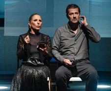 Centro Cultural Teatro Guaíra - Festival de Curitiba – sessões esgotadas – Nos últimos dias do Festival de Curitiba há a exibição de peças já esgotadas, como “Avesso do avesso”, com Heloísa Périssé e Marcelo SerradoAvesso do avesso.. Foto: Divulgação