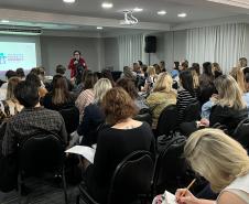 Sesa capacita profissionais para ampliar o cuidado com a infância no Paraná Foto: SESA-PR Sesa capacita profissionais para ampliar o cuidado com a infância no Paraná Foto: SESA-PR Sesa capacita profissionais para ampliar o cuidado com a infância no Paraná Foto: SESA-PR Sesa capacita profissionais para ampliar o cuidado com a infância no Paraná Foto: SESA-PR Sesa capacita profissionais para ampliar o cuidado com a infância no Paraná Foto: SESA-PR Sesa capacita profissionais para ampliar o cuidado com a infân