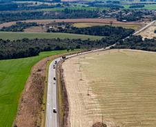 Com R$ 36 bilhões em obras, contratos dos lotes 3 e 6 das rodovias paranaenses são assinados