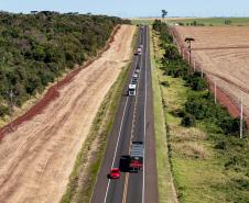 Com R$ 36 bilhões em obras, contratos dos lotes 3 e 6 das rodovias paranaenses são assinados