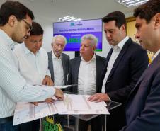 Governador libera R$ 14 milhões para compra de ônibus e caminhões para Umuarama