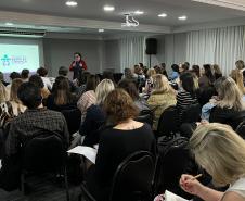 Sesa capacita profissionais para ampliar o cuidado com a infância no Paraná Foto: SESA-PR Sesa capacita profissionais para ampliar o cuidado com a infância no Paraná Foto: SESA-PR Sesa capacita profissionais para ampliar o cuidado com a infância no Paraná Foto: SESA-PR Sesa capacita profissionais para ampliar o cuidado com a infância no Paraná Foto: SESA-PR Sesa capacita profissionais para ampliar o cuidado com a infância no Paraná Foto: SESA-PR Sesa capacita profissionais para ampliar o cuidado com a infân
