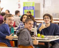 Governador sanciona lei que garante segurança alimentar a universitários no Paraná Foto: UEM