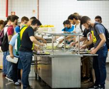 Governador sanciona lei que garante segurança alimentar a universitários no Paraná Foto: UEM