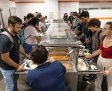 Governador sanciona lei que garante segurança alimentar a universitários no Paraná Foto: UEM