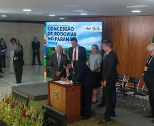 Com R$ 36 bilhões em obras, contratos dos lotes 3 e 6 das rodovias paranaenses são assinados