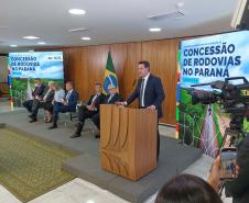 Com R$ 36 bilhões em obras, contratos dos lotes 3 e 6 das rodovias paranaenses são assinados