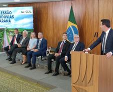 Com R$ 36 bilhões em obras, contratos dos lotes 3 e 6 das rodovias paranaenses são assinados