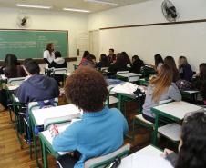 Governo apresenta projeto de lei para reajustar salário dos professores em até 11,31%