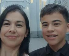 Dia das Mães no Ganhando o Mundo: orgulhosos, alunos e familiares celebrarão à distância