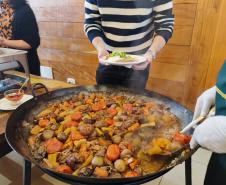 Atrações do frio: arraiás, festas da tainha e do feijão e tradições regionais movimentam o turismo