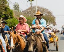 Atrações do frio: arraiás, festas da tainha e do feijão e tradições regionais movimentam o turismo