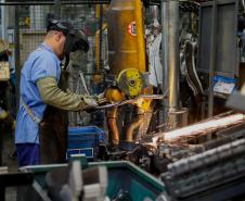 Paraná tem maior crescimento industrial do Brasil em março, 5 vezes acima da média nacional