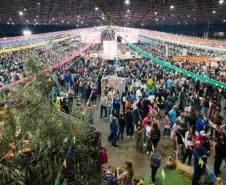 Atrações do frio: arraiás, festas da tainha e do feijão e tradições regionais movimentam o turismo