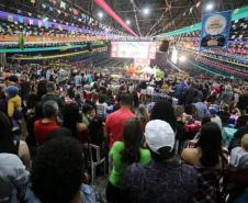 Atrações do frio: arraiás, festas da tainha e do feijão e tradições regionais movimentam o turismo