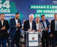 O governador em exercício, Darci Piana, anuncia um pacote de investimentos de R$ 54 milhões destinado à modernização da Rede Sine/PR e à ampliação da oferta de cursos de qualificação profissional em 311 municípios do Estado.