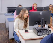 Formação continuada: Paraná é o 1º estado a regulamentar cursos microcredenciais no Brasil