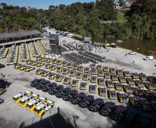 Investimento de R$ 63 milhões: Ratinho Junior entrega 431 motos e viaturas para a PMPR Foto: Jonathan Campos/AEN  Foto: Geraldo Bubniak/AEN  Foto: Geraldo Bubniak/AEN  Foto: Geraldo Bubniak/AEN  Foto: Geraldo Bubniak/AEN  Foto: Geraldo Bubniak/AEN O governador Carlos Massa Ratinho Junior entrega nesta terça-feira (17) 431 novos veículos para a Polícia Militar. São 209 motocicletas e 222 automóveis para diversas unidades, na Pedreira Paulo Leminski, em Curitiba. Foto: Geraldo Bubniak/AEN O governador Carlos 
