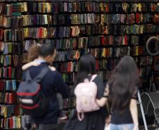 Comércio paranaense acumula alta de 2,4% nas vendas no 1º quadrimestre de 2025