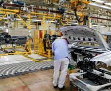 Oportunidades em todo o Paraná: semana começa com 22,9 mil vagas de empregos