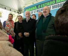 Curitiba, 24 de junho de 2025 - O governador em exercício Darci Piana plantou, no Dia Nacional da Araucária, nos jardins do Palácio Iguaçu, uma muda clonada de uma Araucaria angustifolia com cerca de 700 anos. Foto: Roberto Dziura Jr/AEN