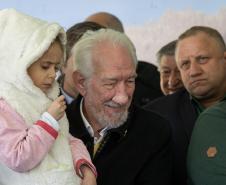 Curitiba, 24 de junho de 2025 - O governador em exercício Darci Piana plantou, no Dia Nacional da Araucária, nos jardins do Palácio Iguaçu, uma muda clonada de uma Araucaria angustifolia com cerca de 700 anos. Foto: Roberto Dziura Jr/AEN